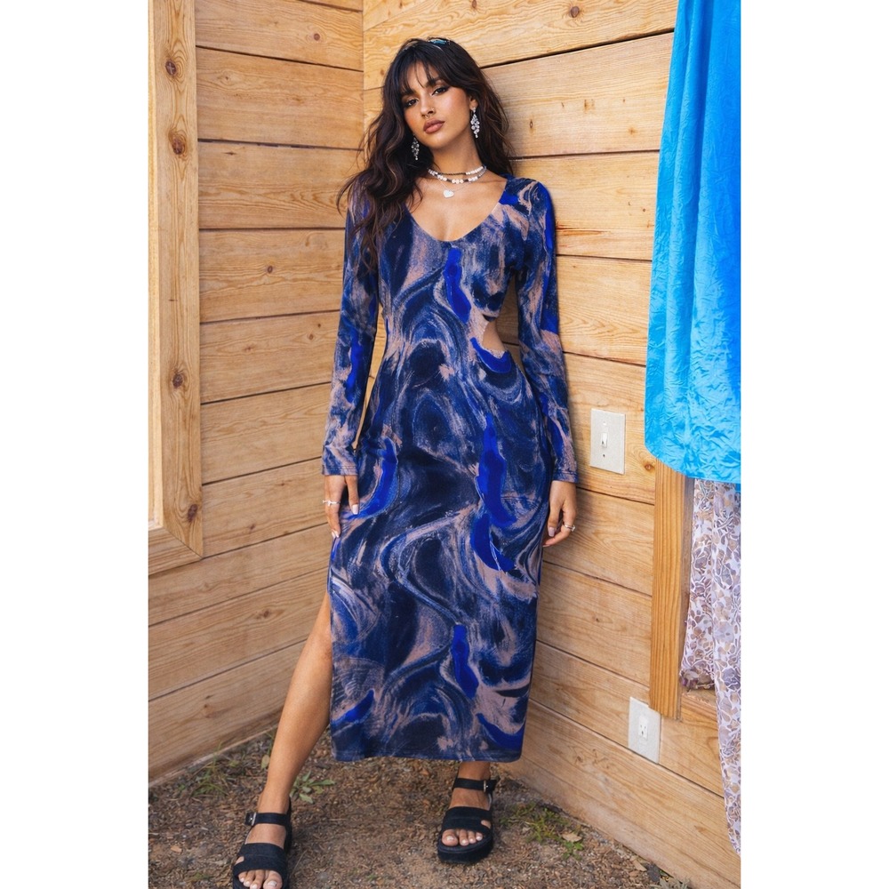 Caution to the Wind Blue Marble Swirl Side Cut Out Long Sleeve Midi Dress Medium